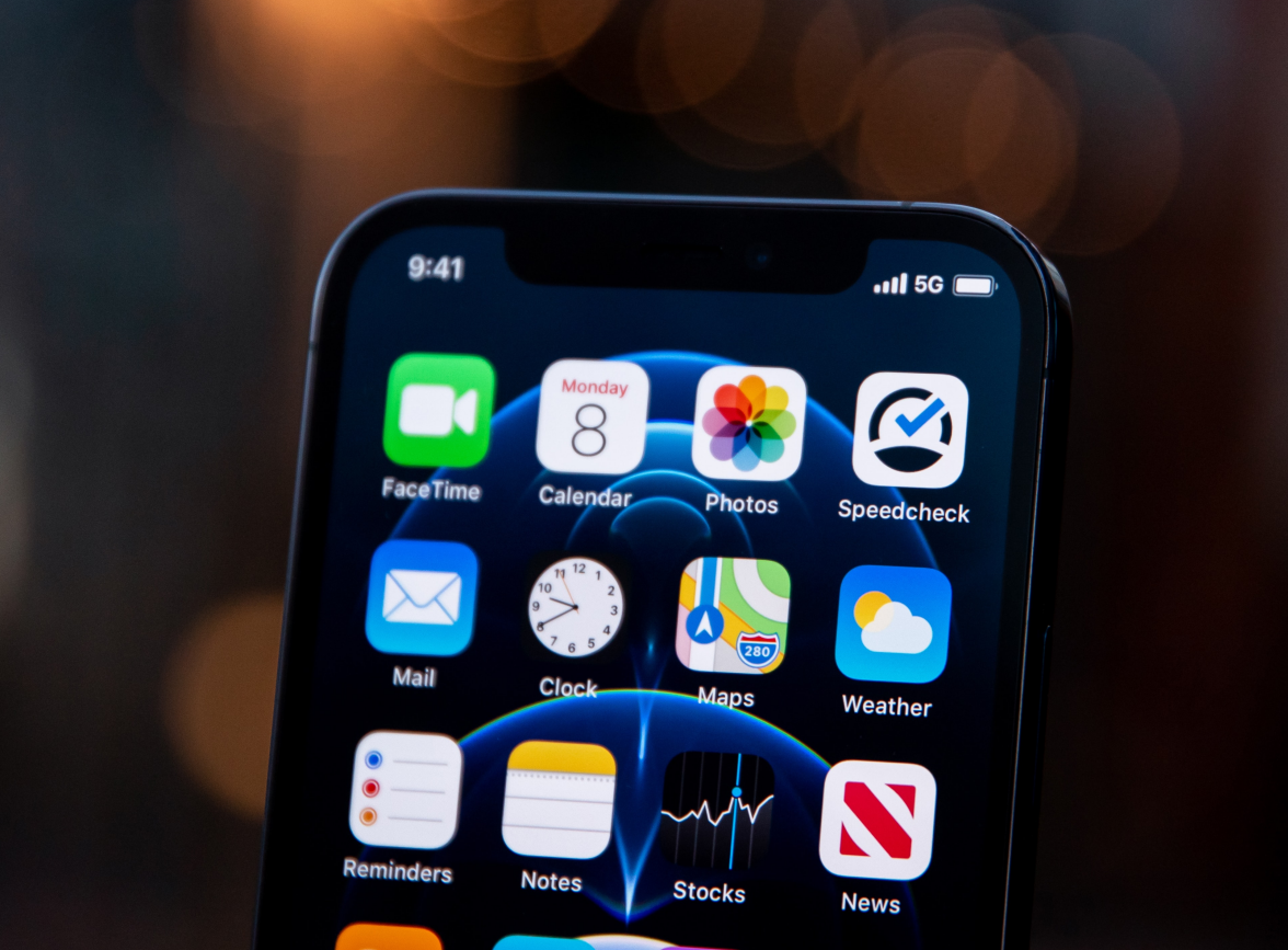 华亭苹果手机维修分享为什么 iPhone 12 在冬季会自动关机 